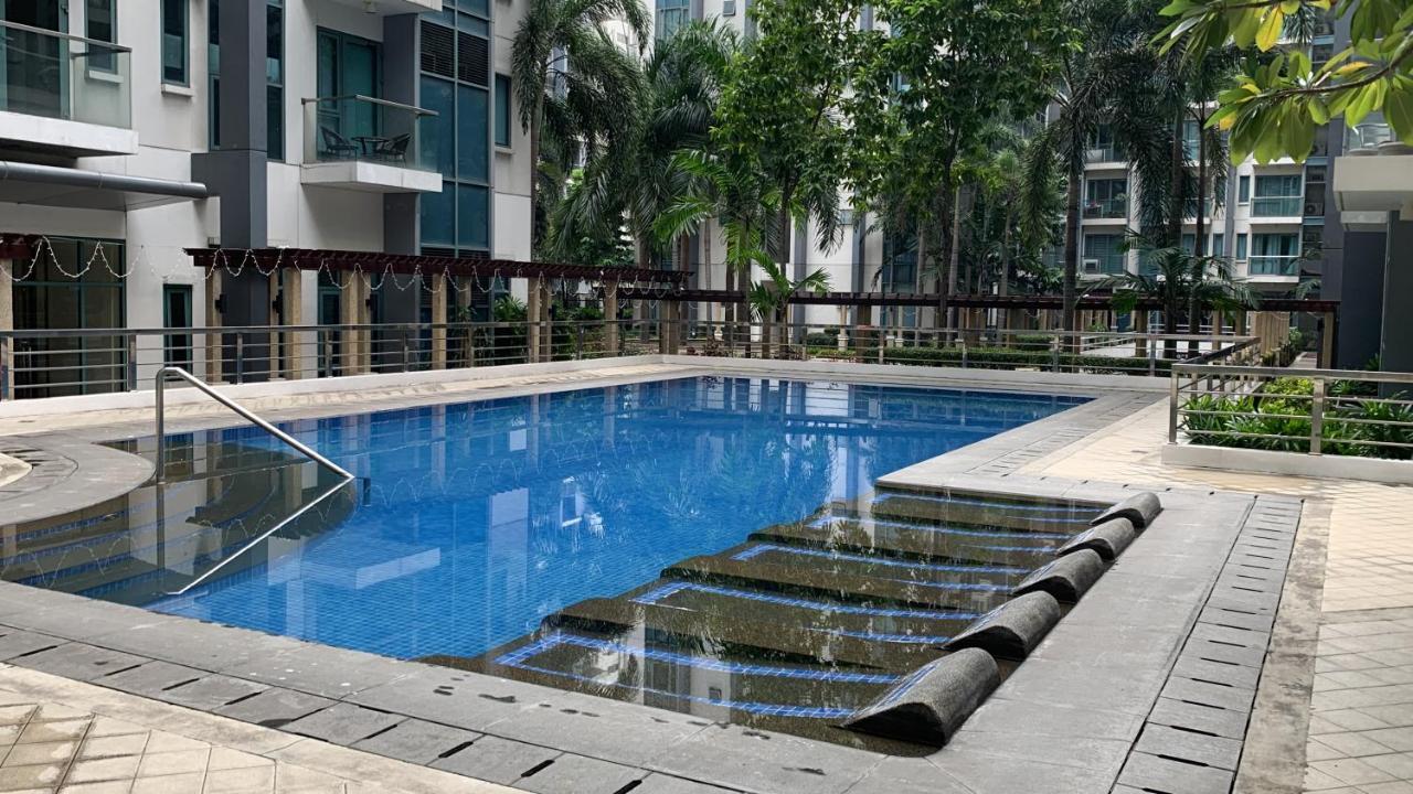 One Palm Tree Villas Condominium - Studio Room With Balcony - Across Terminal 3 马尼拉 外观 照片