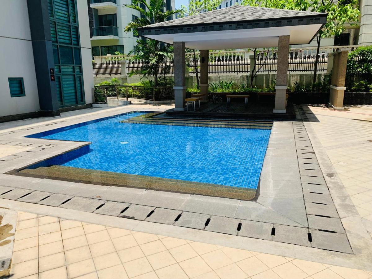 One Palm Tree Villas Condominium - Studio Room With Balcony - Across Terminal 3 马尼拉 外观 照片
